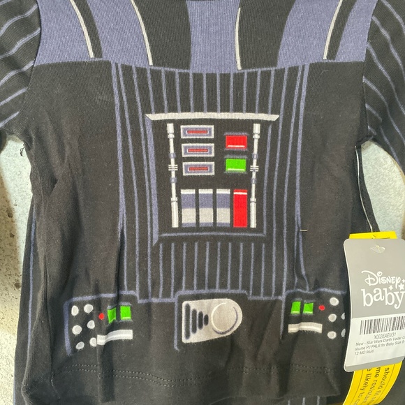Disney Star Wars Darth Vadar Pajama Set Baby Black w/Cape PJ Pals Sz 9-12 months - Picture 3 of 7